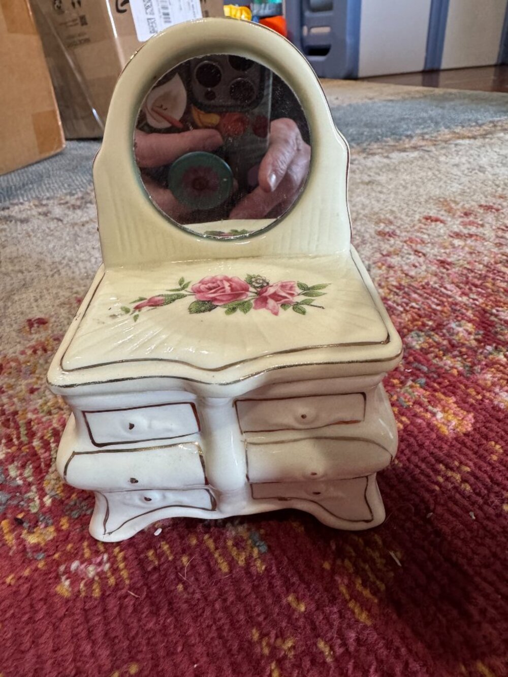 🌺Vintage 1970s Victorian Ceramic Mirrored Dresser Trinket Box🌸🌺 - Picture 8 of 11